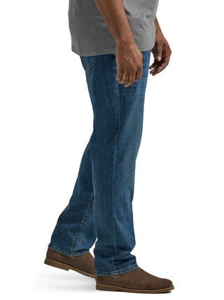 Plus Size and Big Men’s Extreme Motion Straight Fit Tapered Leg Jeans