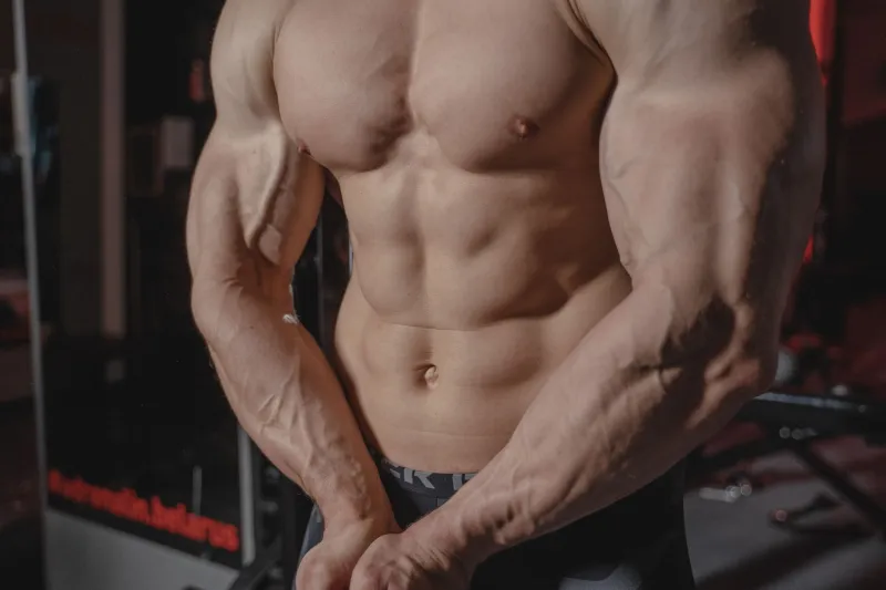 You Looked Huge at 6 PM. By 9 PM You Were Flat. Here's What Actually Happened.